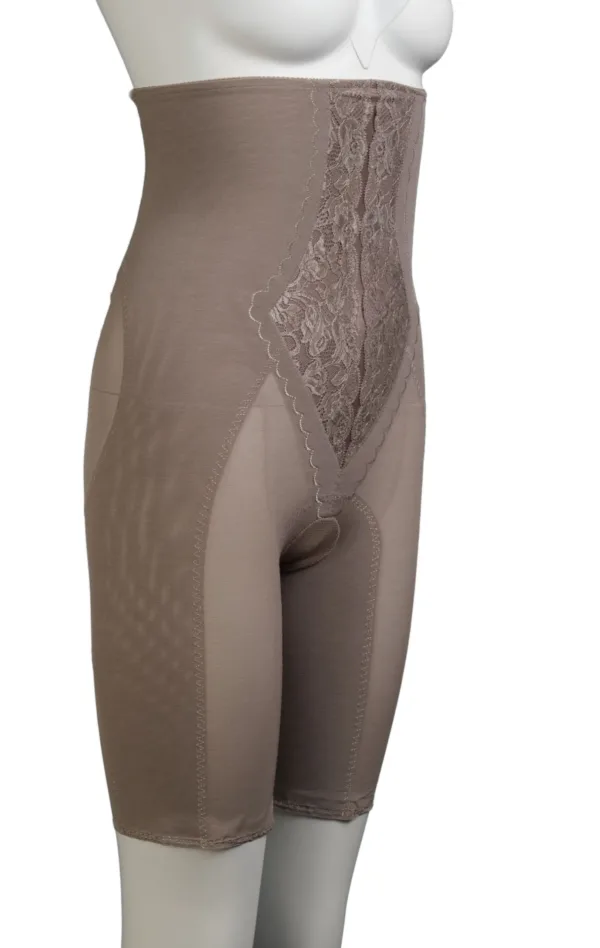 LINE UP GIRDLE FRONT 3_4-T